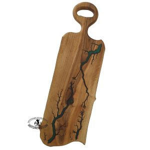 Oreh daska servirane rqzane podnasqne podarak graviran lazer laser plato epoksidna smola epocsidna maslina