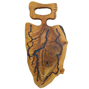 Орехова-дъска-и-епоксидна-смола-12