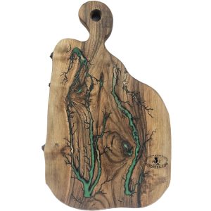 Орехова-дъска-и-епоксидна-смола-16