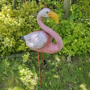 ФЛАМИНГО-НА-МЕТАЛНИ-КРАКА