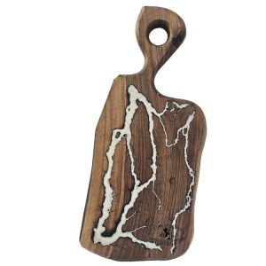 Орехова-дъска-и-епоксидна-смола-25
